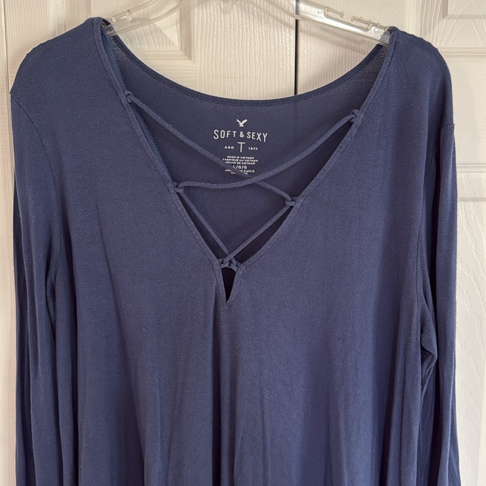 American Eagle Blue Soft & Sexy Crisscross V-Neck Long Sleeve Top - Size Large
